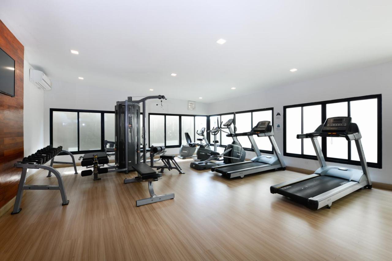 Ramada By Wyndham Bangkok Ten Ekamai Residences 외부 사진