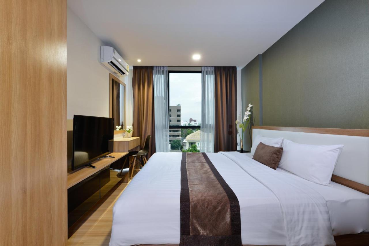 Ramada By Wyndham Bangkok Ten Ekamai Residences 외부 사진