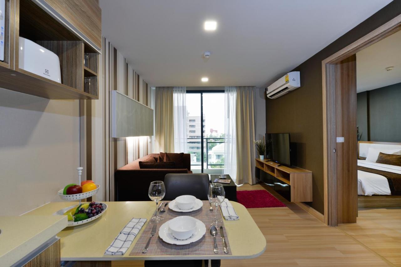 Ramada By Wyndham Bangkok Ten Ekamai Residences 외부 사진