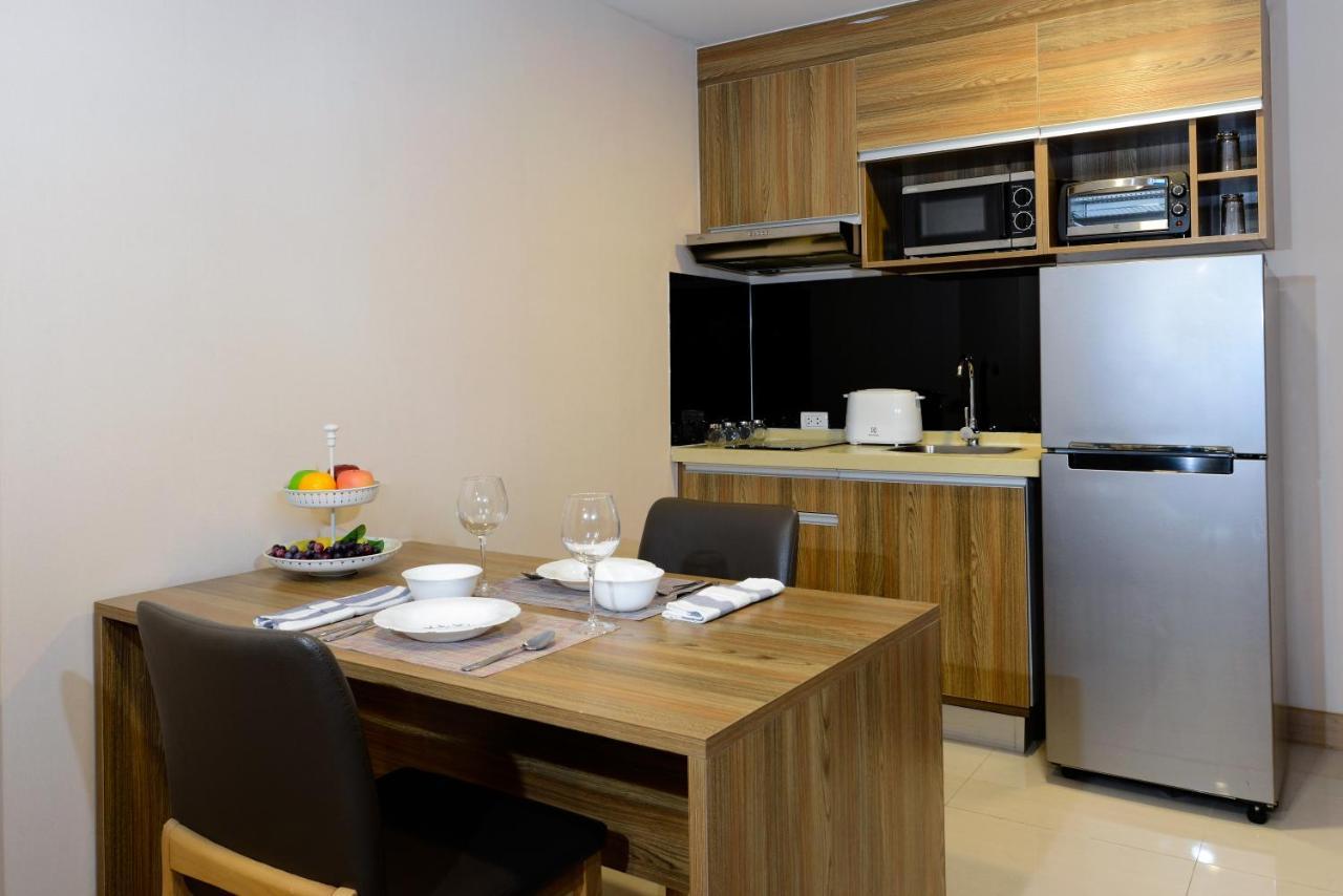 Ramada By Wyndham Bangkok Ten Ekamai Residences 외부 사진