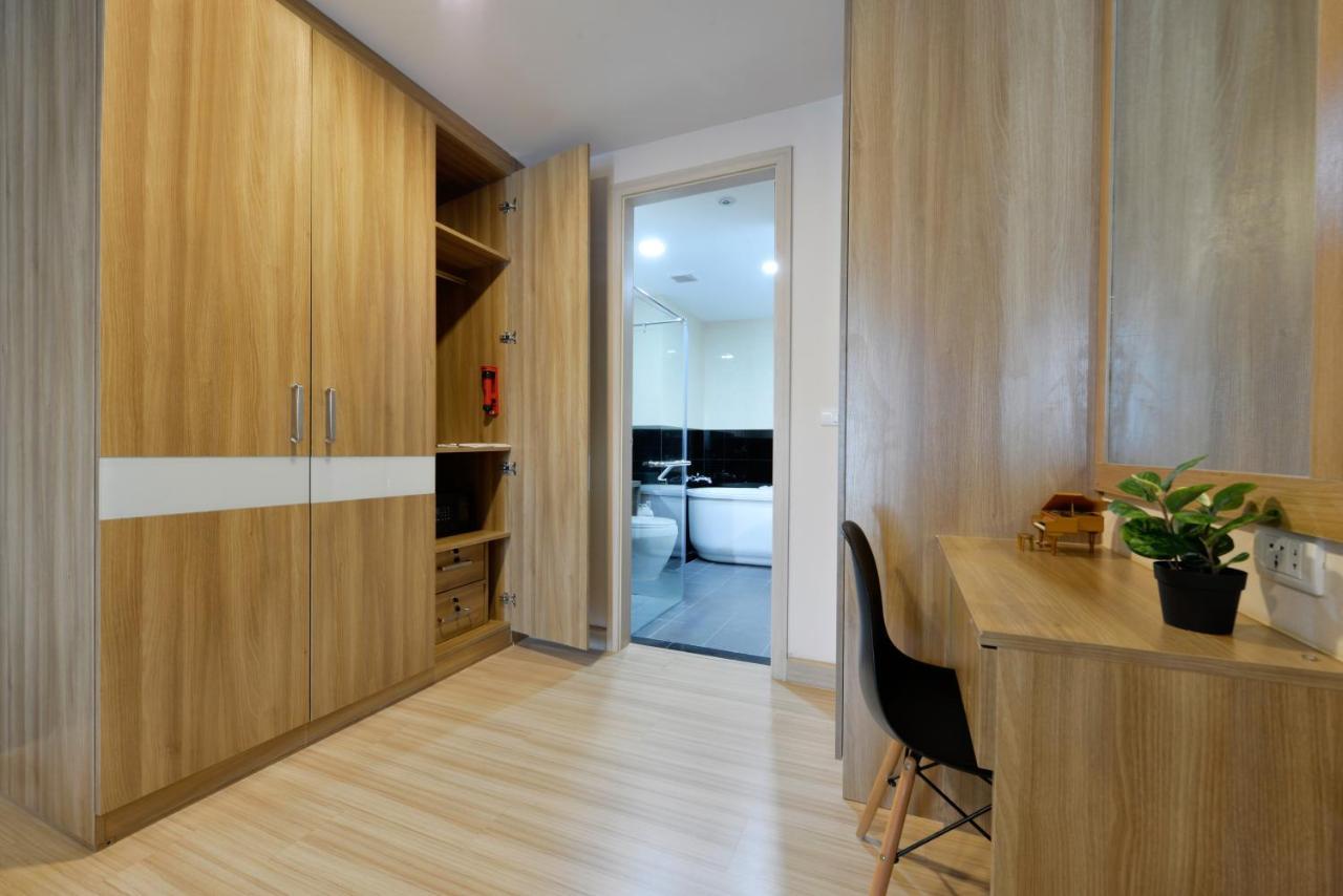 Ramada By Wyndham Bangkok Ten Ekamai Residences 외부 사진