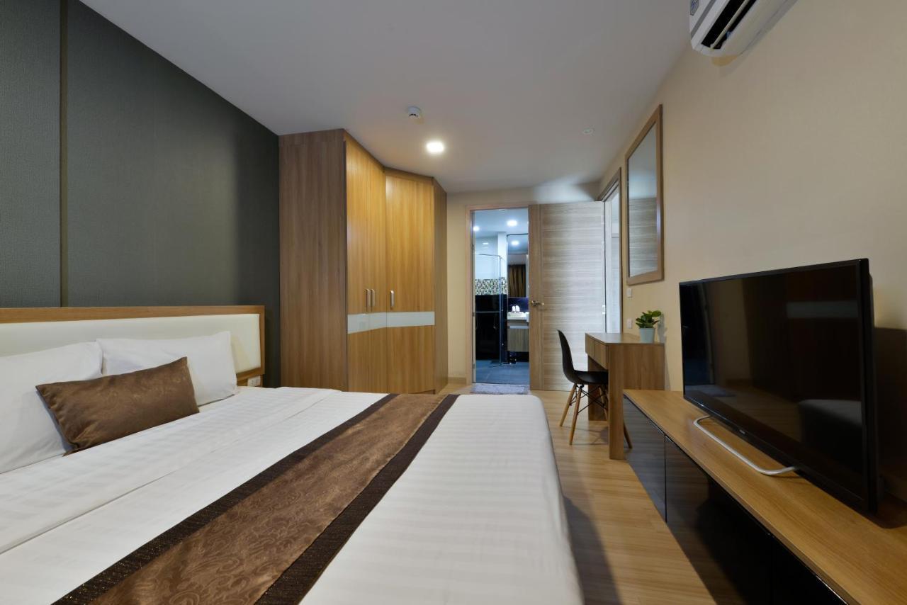 Ramada By Wyndham Bangkok Ten Ekamai Residences 외부 사진