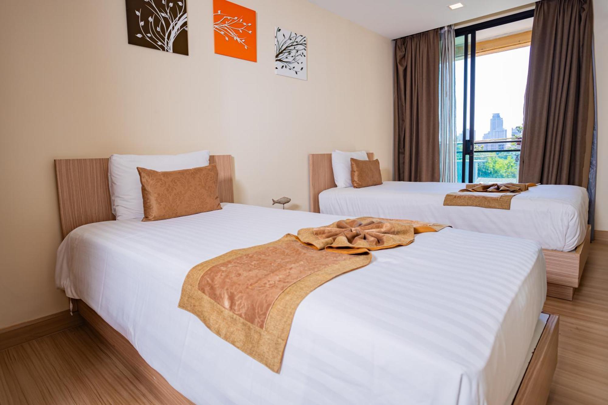 Ramada By Wyndham Bangkok Ten Ekamai Residences 외부 사진