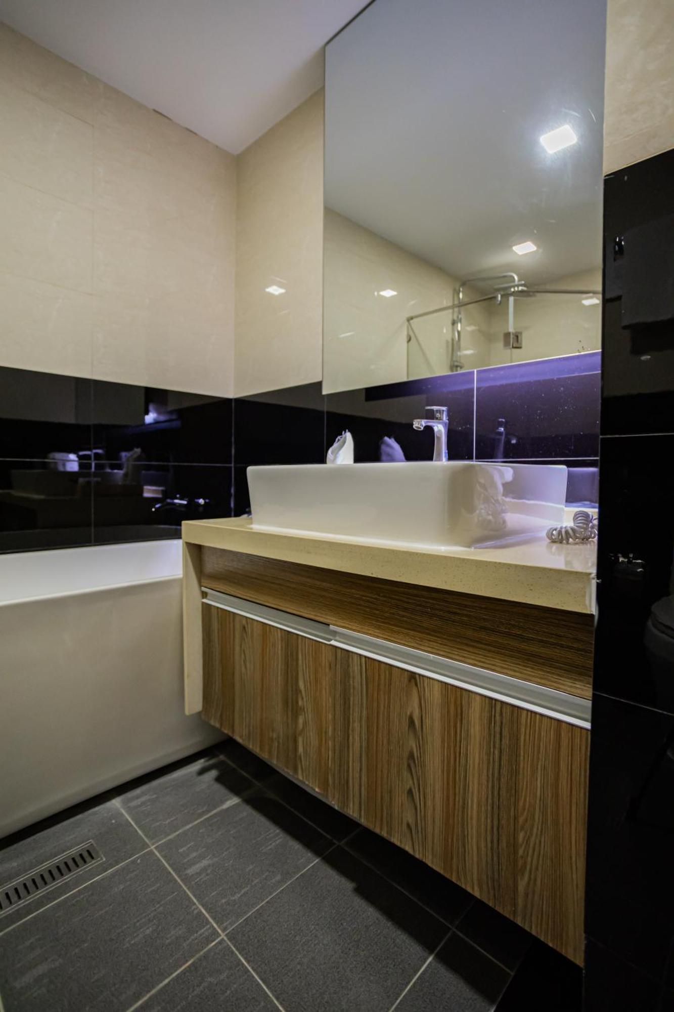 Ramada By Wyndham Bangkok Ten Ekamai Residences 외부 사진